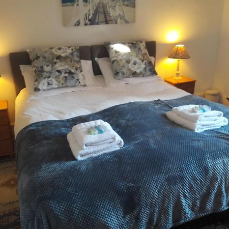 Sandsides Guest House ウィットレイ・ベイ エクステリア 写真