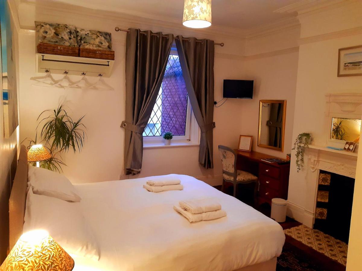 Sandsides Guest House ウィットレイ・ベイ エクステリア 写真
