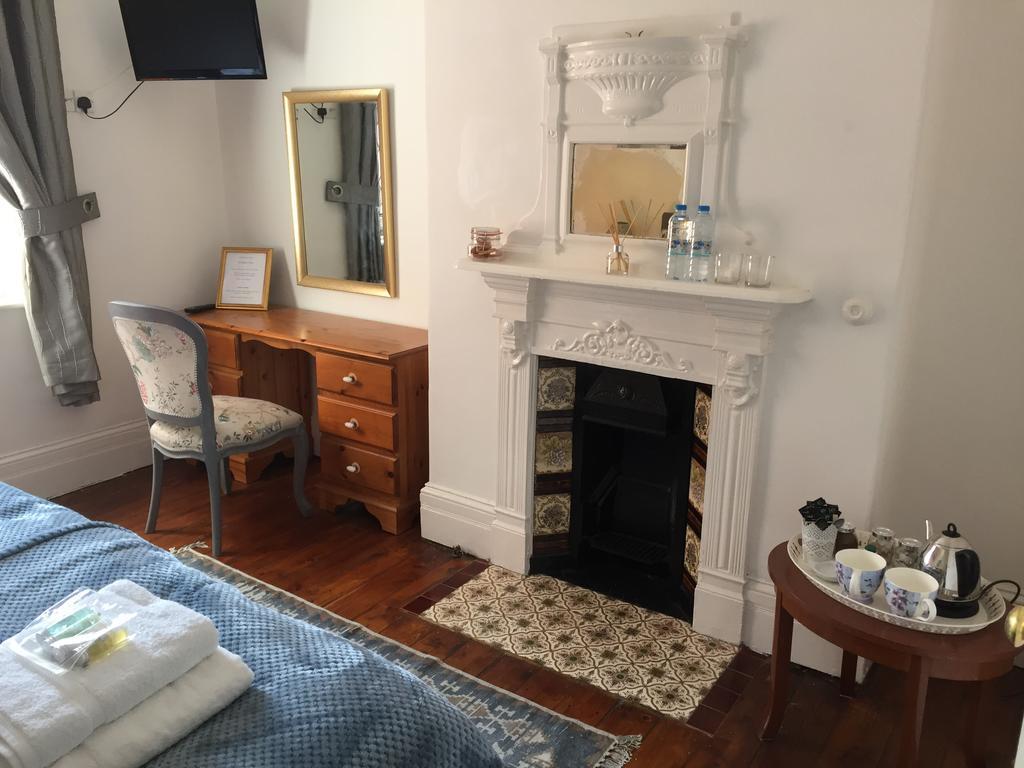 Sandsides Guest House ウィットレイ・ベイ エクステリア 写真