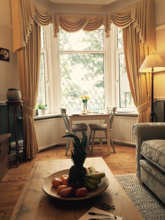 Sandsides Guest House ウィットレイ・ベイ エクステリア 写真